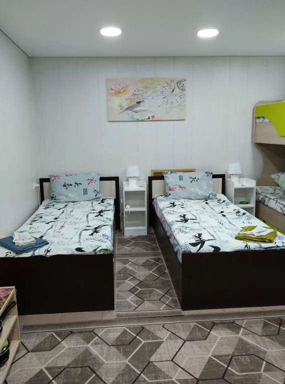 Квартира Семейный 4-местный номер — аренда посуточно в Павловск