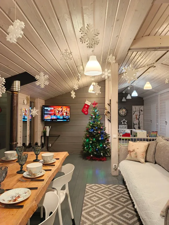 Просторный дом с баней и игровой зоной для детей