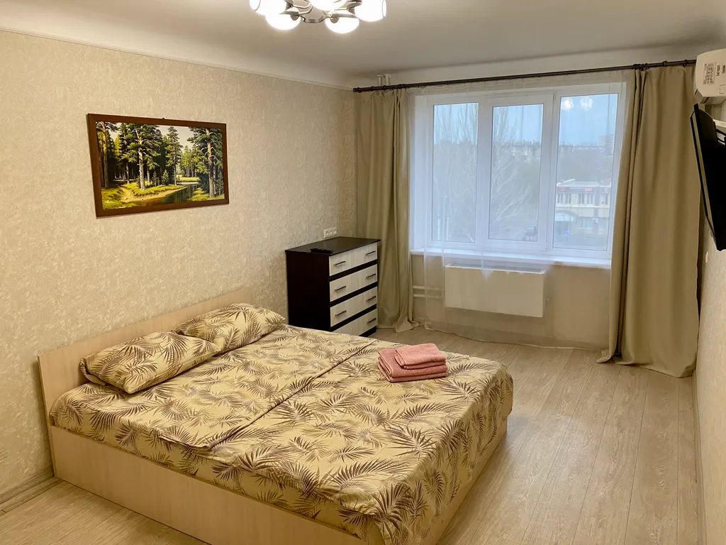 Просторная квартира комфорт — аренда посуточно в Волжский