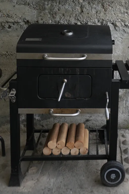 Вилла на берегу озера