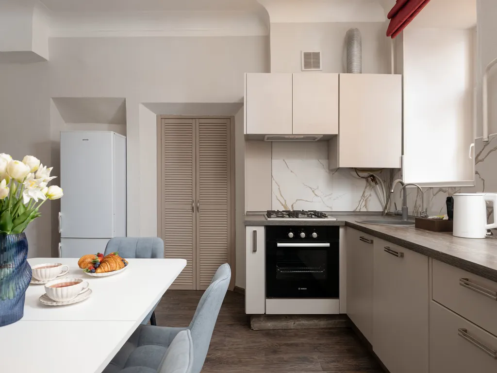 Четверка на Патриках в вишнёвых тонах