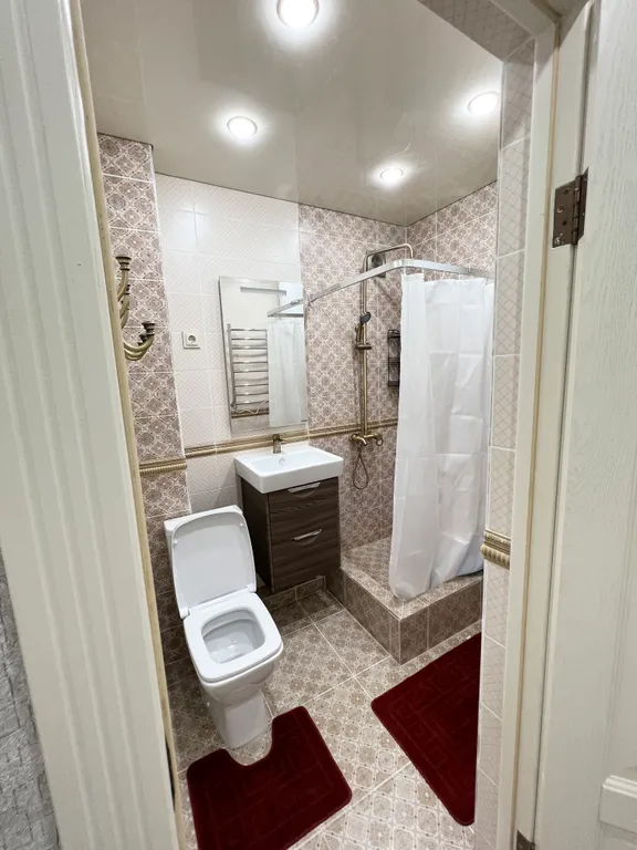 Апартамент с видом на море и на колесо обозрения