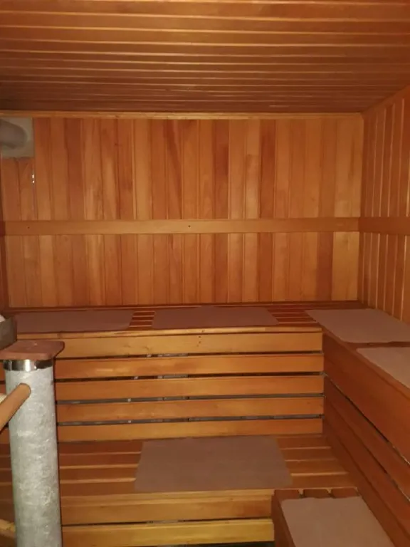 Дом с баней и бассейном