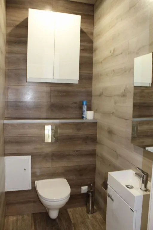 Уютнaя двухкомнaтная квартирa на пeрвом этaжe