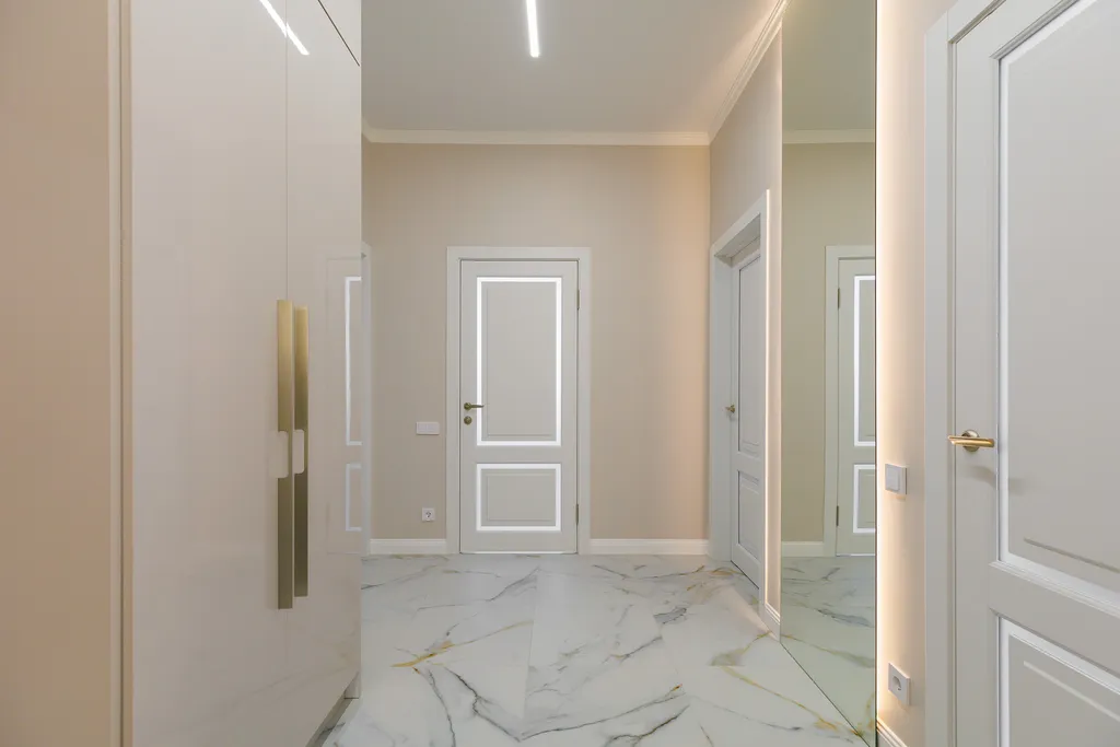 Уютная двухкомнатная квартира с дизайнерским ремонтом возле моря