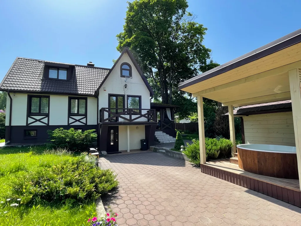 Коттедж 3-комнатный Дом — аренда посуточно в Заславль