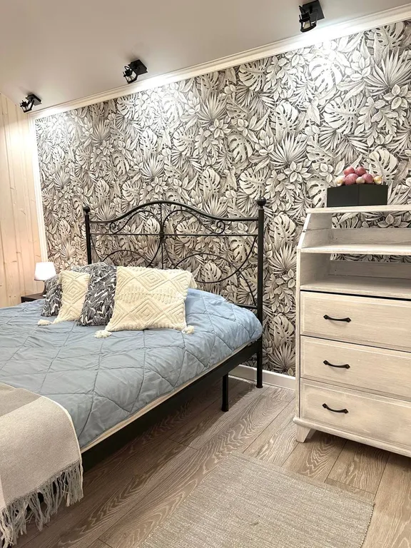 Коттедж Красивый дом с 2 спальнями — Ропша