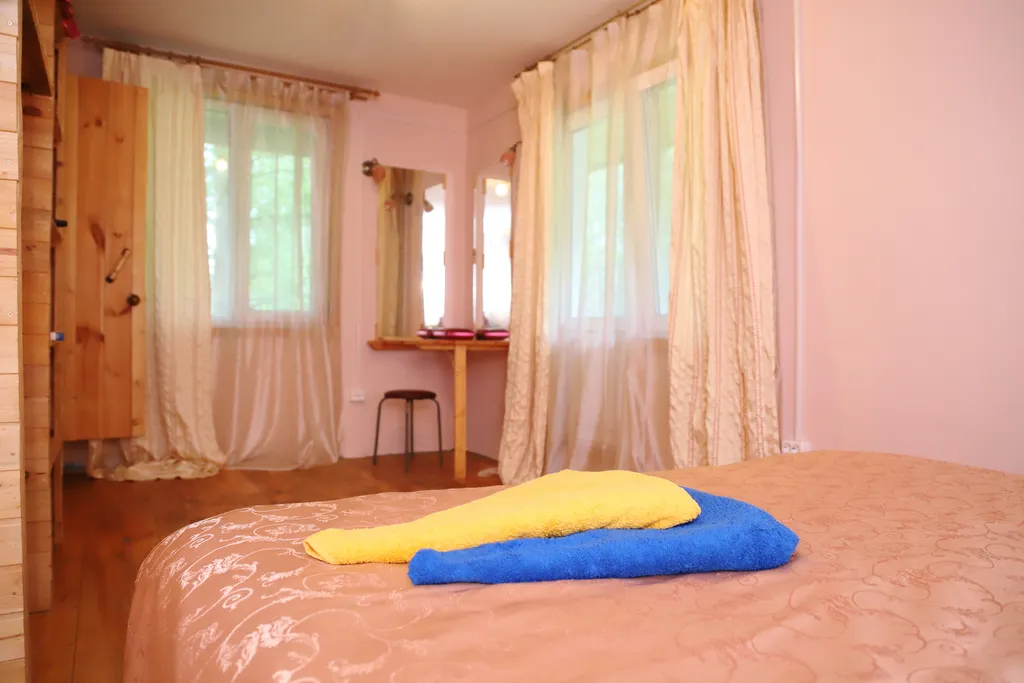 Люкс с камином рядом с рекой Волга в лесу