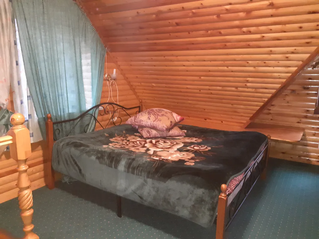 Дом с русской баней на берегу озера Селигер