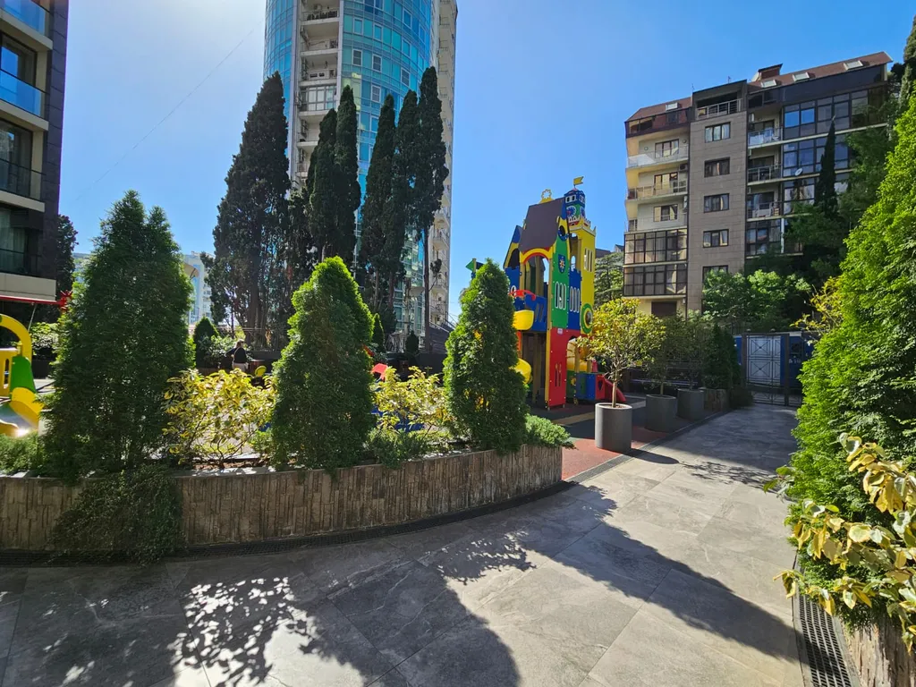 Квартира с видом на море и дизайнерским ремонтом в ЖК Метрополь