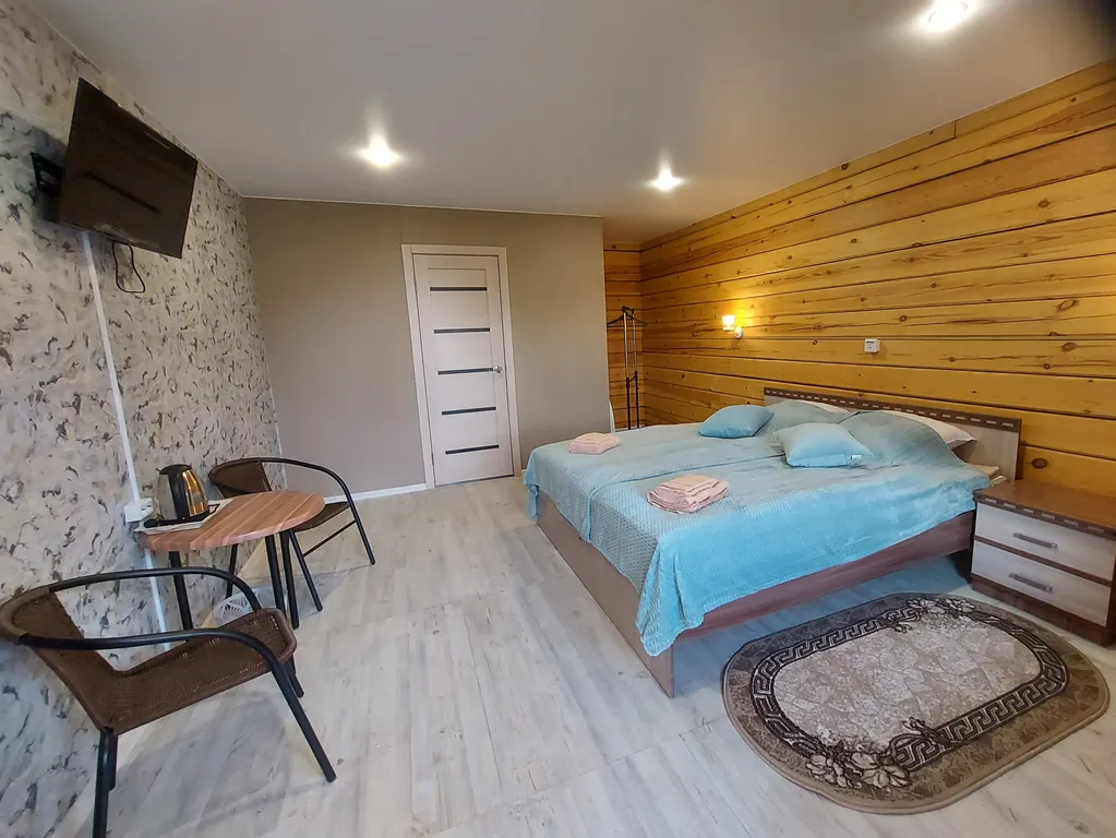 Двухместный номер с 2 раздельными или 1 большой кроватью