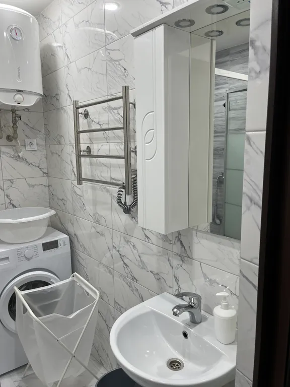 Эллинг на берегу моря