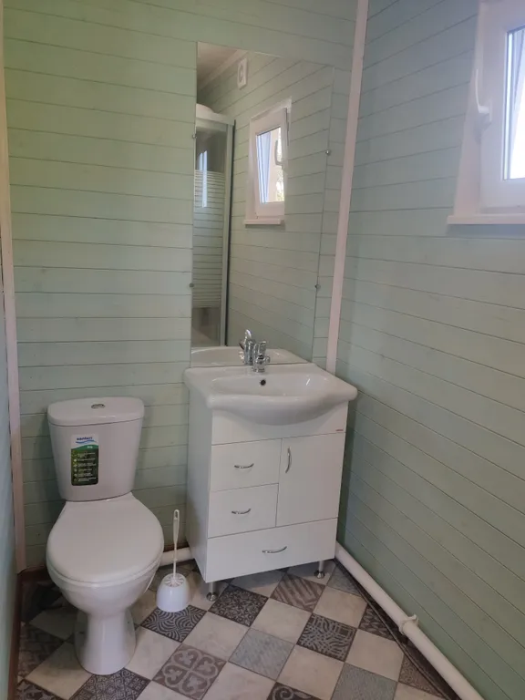 Дом на берегу озера