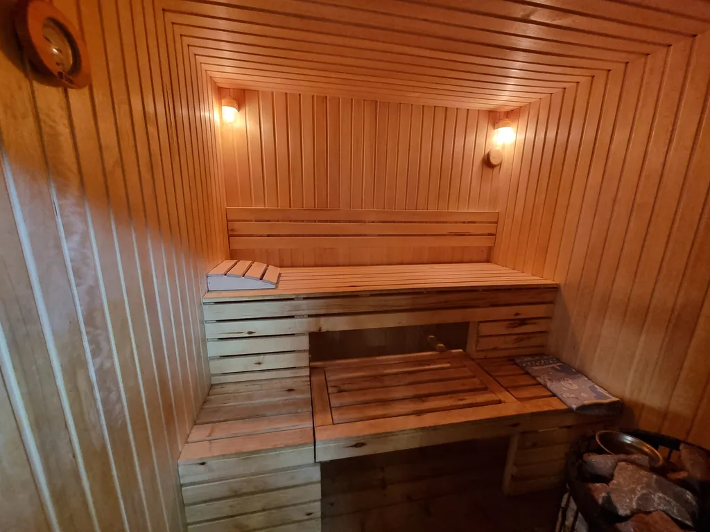 Дом с баней и Сибирским банным чаном