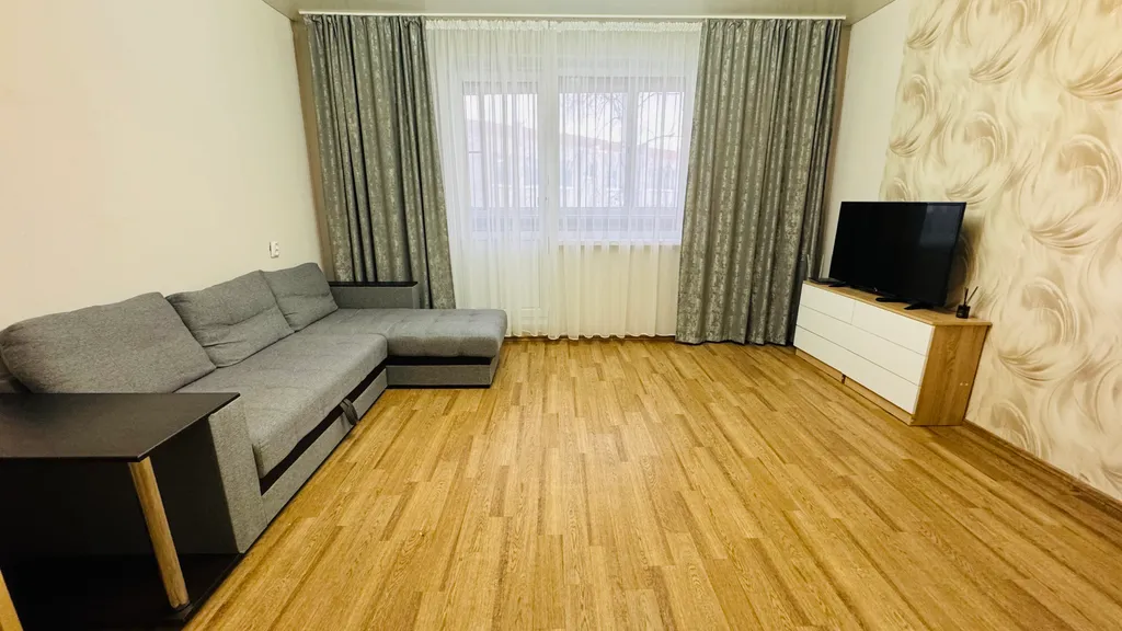 Теплая двухкомнатная в центре Миасс до 6 человек