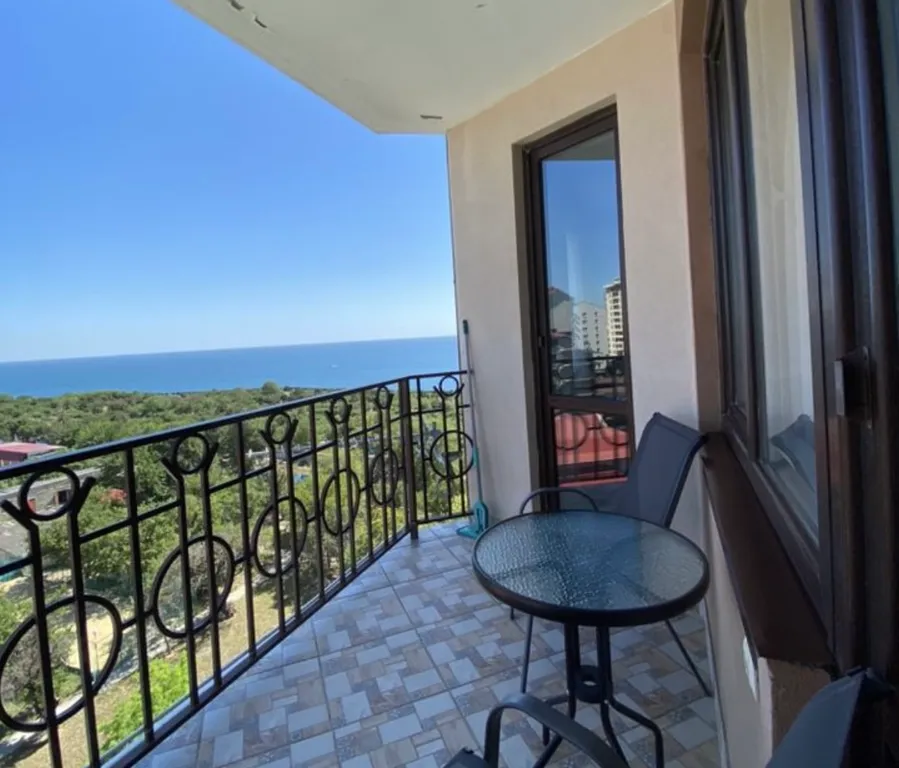 Квартира с видом на море