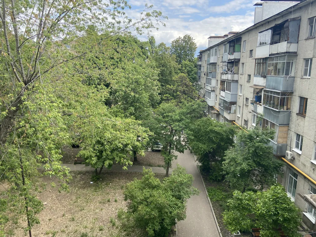 Тихая 2-х комнатная квартира