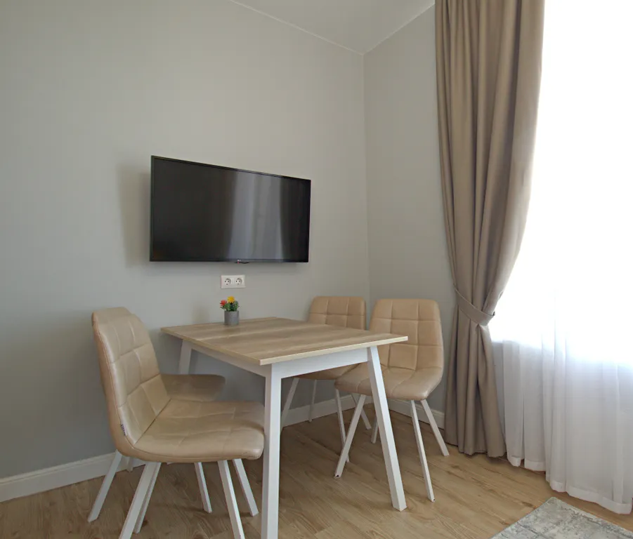 Стильная студия с бассейном в 3 минутах от моря