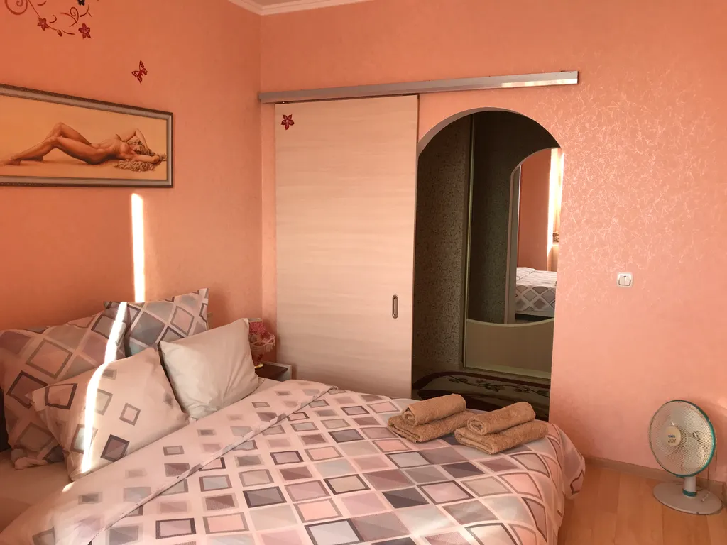 Апартаменты в самом центре города на пешеходной Ленинской