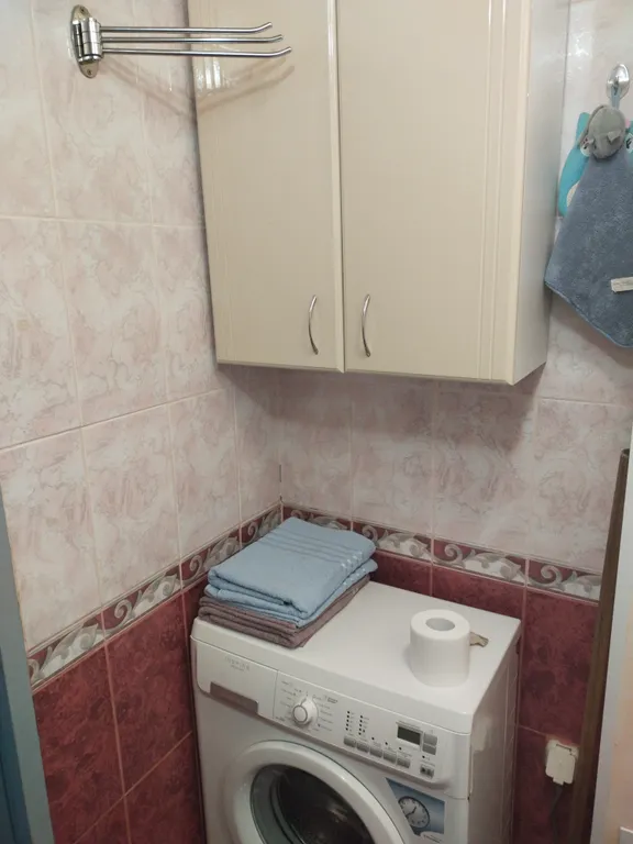 Уютная квартира рядом с больницей Середавина и рядом с лесом