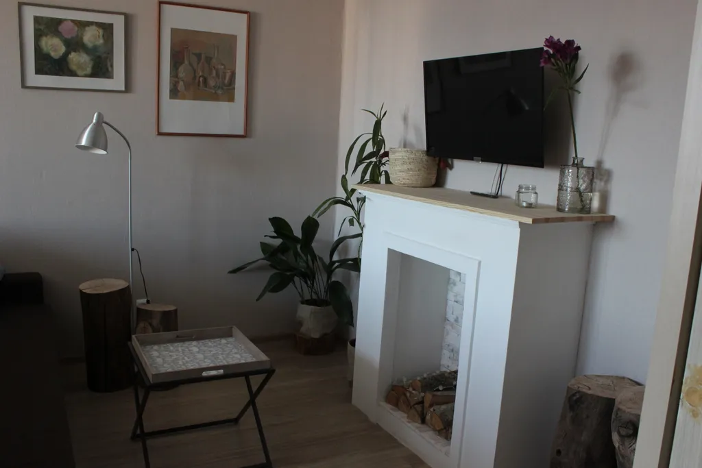 Уютная квартира с камином