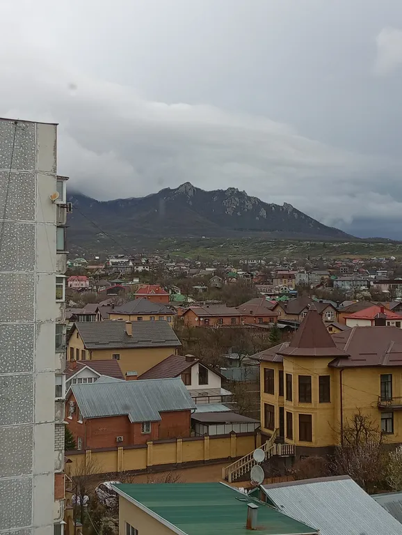 Уютная квартира в очень удобном месте с видом на горы