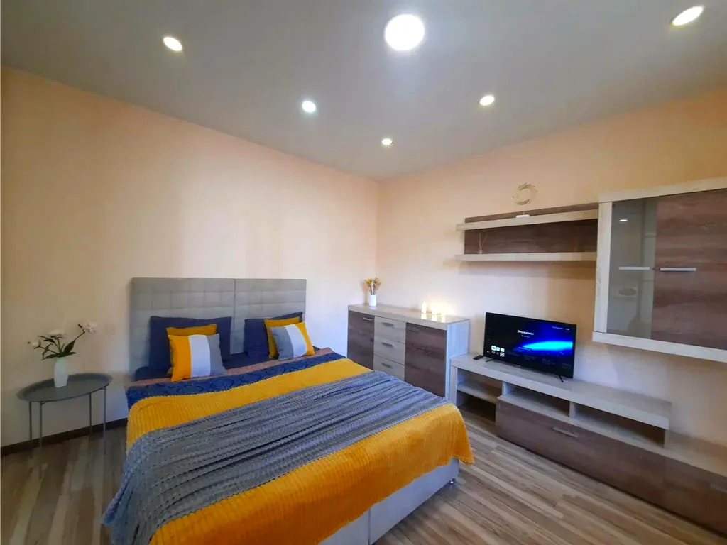 Современный уголок уюта: квартира-студия с полной комплектацией