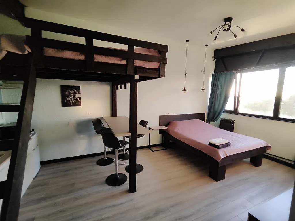 Уютная квартира-студия в стиле лофт