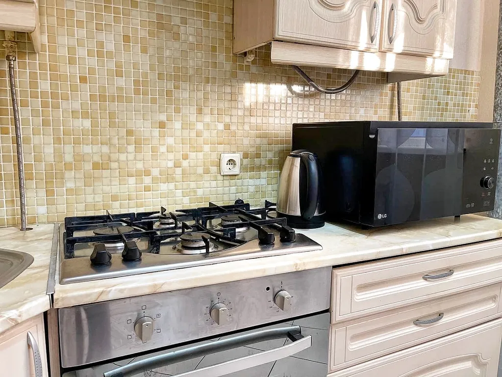 Двухэтажный дом поблизости с парком Галицкого