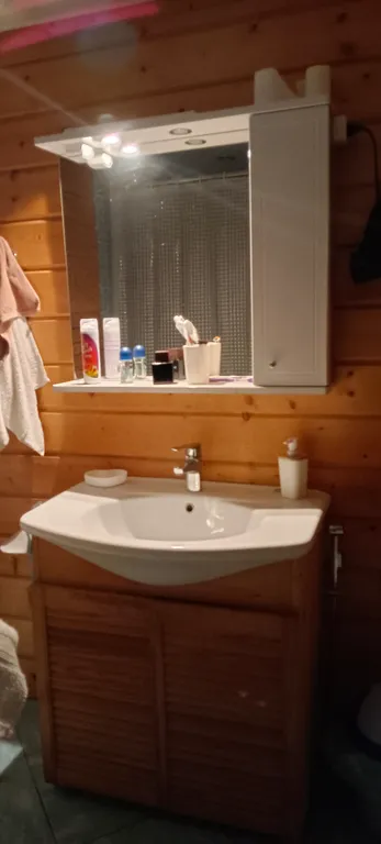 Уютный коттедж с русской баней в черте города