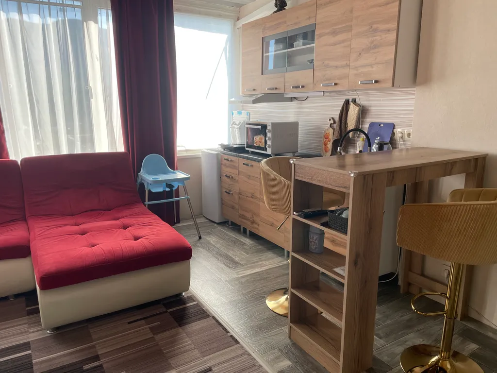 Квартира с видом на горы и недалеко от моря