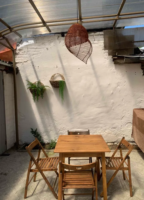 Дом с патио в центре города