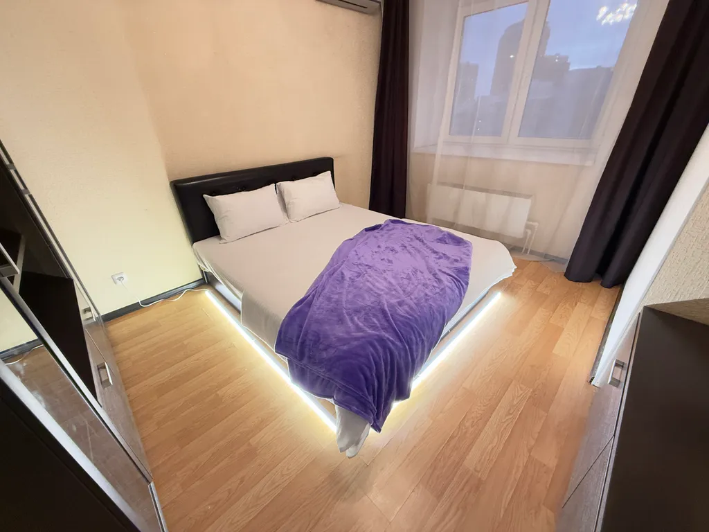 Тут хорошо на Сурикова