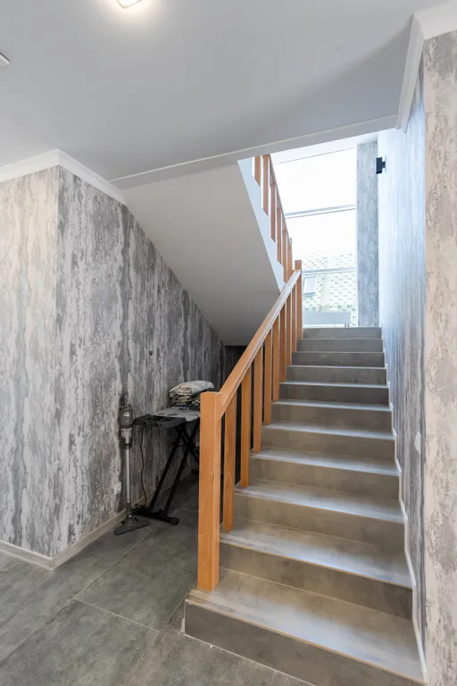 Большой коттедж