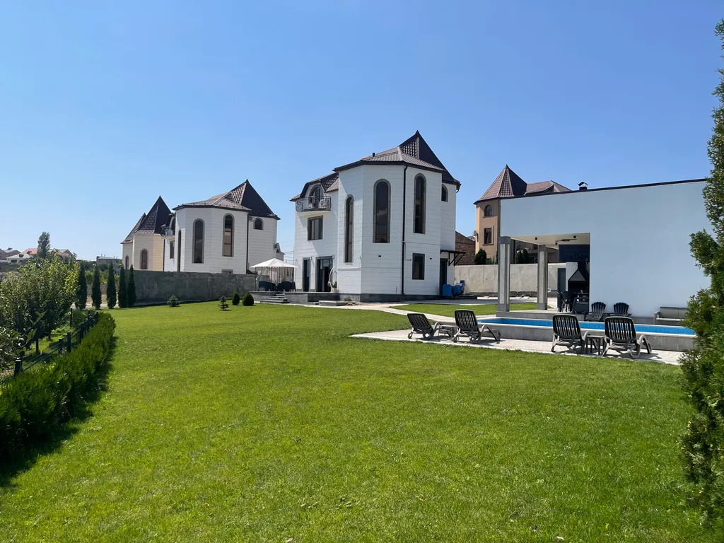 Коттедж Роскошная вилла с бассейном и с видом на Арарат — аренда посуточно в Ереван