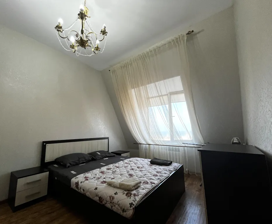 Квартира 3-комнатная Квартира — Махачкала