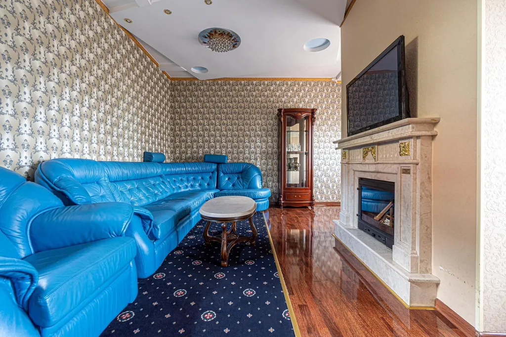 Двухкомнатный Люкс 106 с камином и балконом