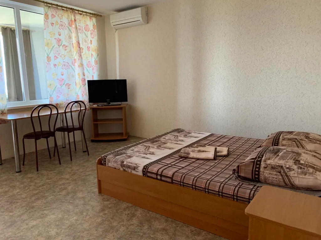 Квартира Двухкомнатный номер комфорт, с видом на море — аренда посуточно в Алупка