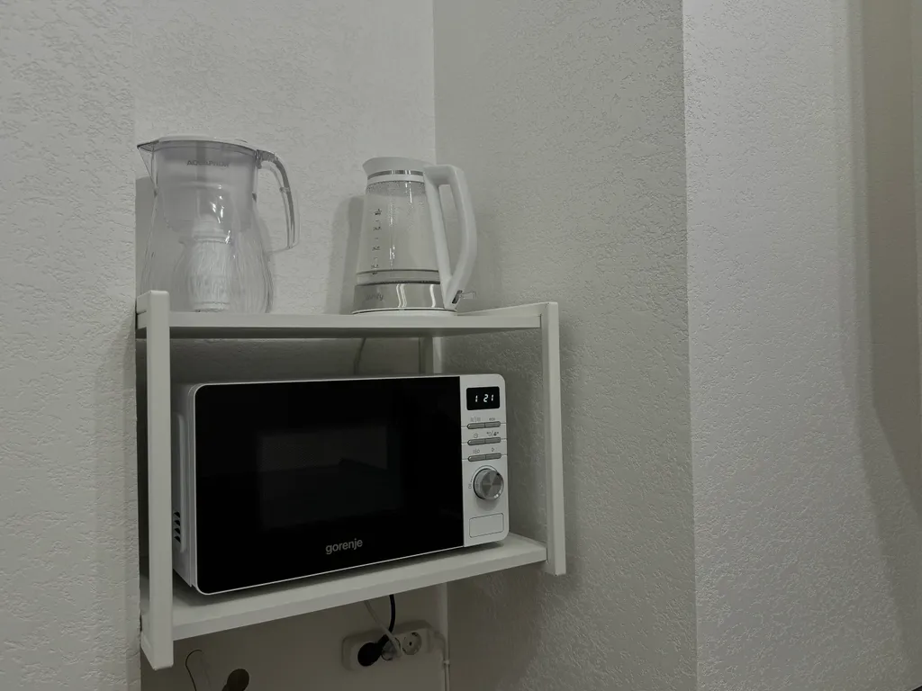 Одноместный номер в Ялте(Санузел и кухня общие)