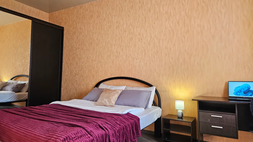 Квартира Квартира Просторная 3-комнатная в центре рядом с красивым парком — Екатеринбург