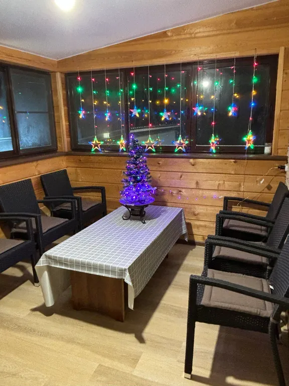 Уютный дом в черте города