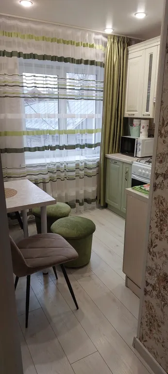 Стильная однушка в фисташковом цвете