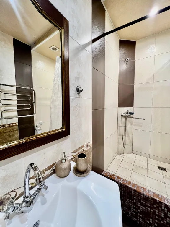 Уютная однушка в центре возле Бродвея