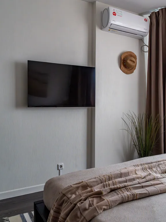 Евродвушка у метро Парнас для 5 || Сатин Хоум апарт