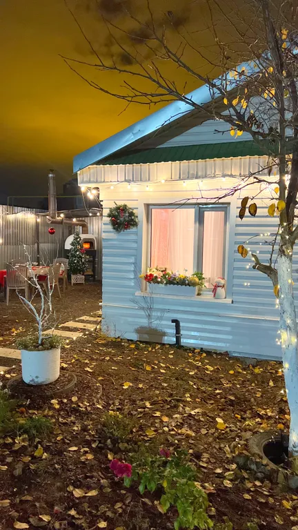 Волшебный дом у Волги в Казани: тёплый уют, мангал-зона и проектор