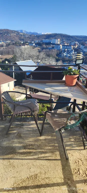 Квартира-студия с видом на горы