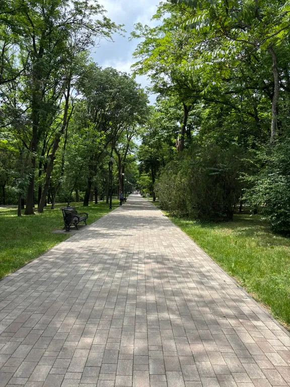 Новая квартира с видом на город и горы