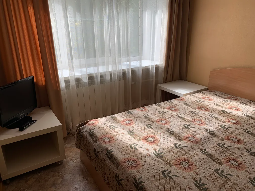 Квартира Светлая однокомнатная квартира для спокойного отдыха в центре — Красноярск