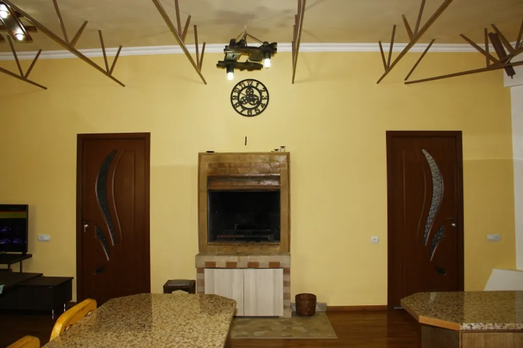 4-комнатная Квартира