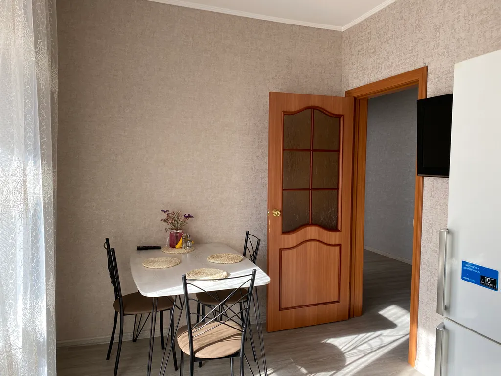 Квартира Квартира 1комн возле Планеты с деревянным балконом — Красноярск